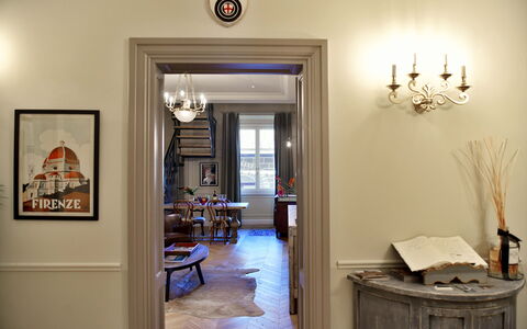 Appartamenti Troise: Building, Picture Frame, Table, Wood, Architecture, Interior Design, House, Floor, Flooring, Real Estate