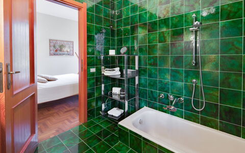 Villa Del Mugello: Plumbing Fixture, Tap, Bathtub, Bathroom, Shower Head, Interior Design, Mirror, Sink, Building, Shower