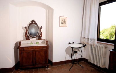 Accommodation:&nbsp;Tower