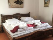 Accommodation:&nbsp;Apartment 6