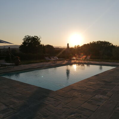 Il Pozzo Di San Barnaba: Water, Sky, Water Resources, Swimming Pool, Tree, Body Of Water, Landscape, Sunset, Leisure, Composite Material
