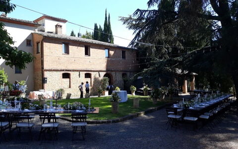 Castelletto Weddings And Events: Plant, Furniture, Sky, Window, Tree, Building, Outdoor Bench, Shade, Outdoor Furniture, Road Surface