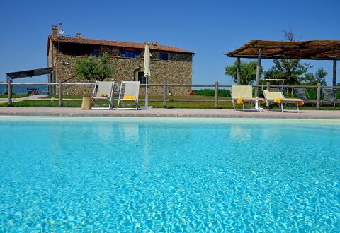 Villa Guardistallo: Water, Sky, Plant, Azure, Swimming Pool, Tree, Building, Leisure, Aqua, Real Estate