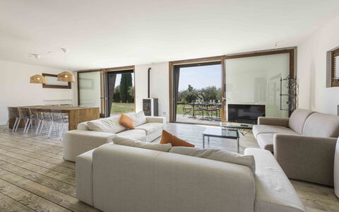 Villa Dell'acquaborra: Flooring, Wood, Furniture, Floor, Interior Design, Couch, Ceiling, Wood Flooring, Living Room, Table