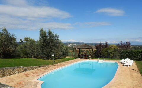 San Lorenzo: Cloud, Sky, Water, Daytime, Nature, Swimming Pool, Azure, Tree, Plant, Natural Landscape