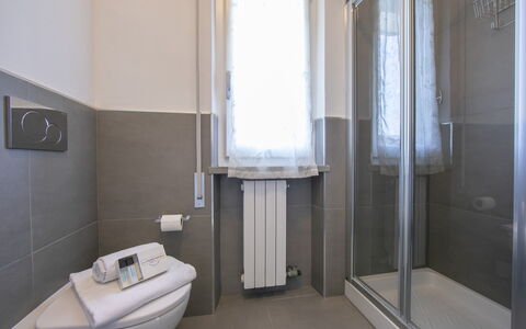 Pontremoli Apartments: Property, Building, Comfort, Flooring, Floor, Door, House, Bathroom, Real Estate