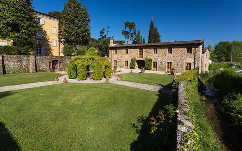 Villa Vaccoli: Plant, Sky, Property, Tree, Building, Land Lot, Window, Grass, Landscape, Hedge