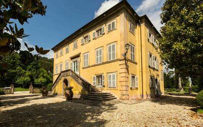 Villa Vorno: Sky, Plant, Building, Window, Cloud, Tree, Sunlight, House, Door, Residential Area