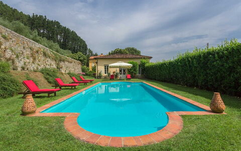 Villa Cantignano: Water, Plant, Cloud, Sky, Natural Landscape, Tree, Body Of Water, Leisure, Landscape, Grass