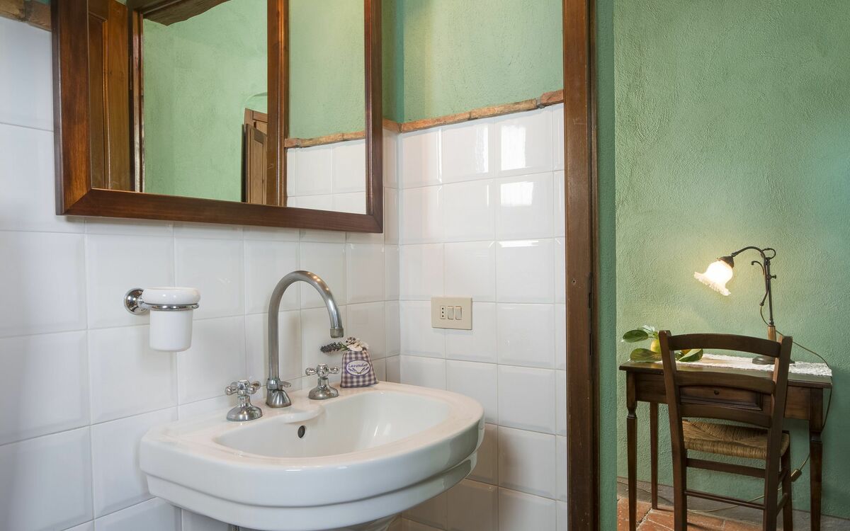 Accommodation:&nbsp;Cantina Holiday Home