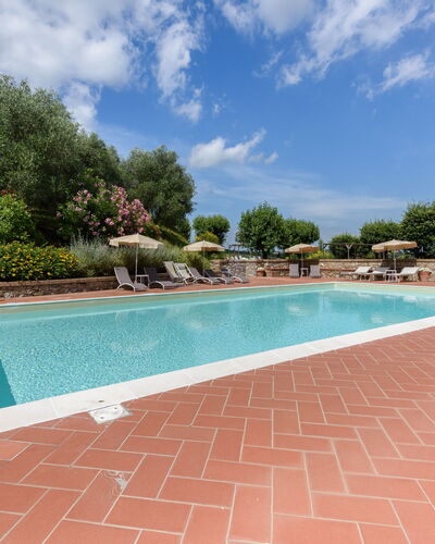 Villa Varna: Water, Plant, Cloud, Sky, Property, Swimming Pool, Body Of Water, Tree, Flower, Shade