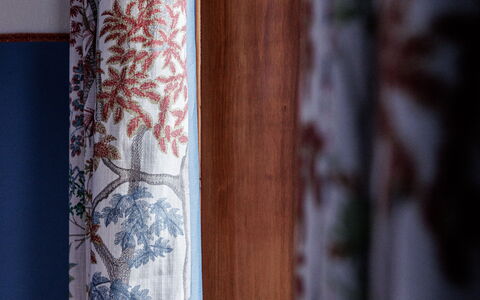 Dimora Fiorentina: Window, Wood, Plant, Tree, Twig, Tints And Shades, Font, Pattern, Trunk, Window Treatment