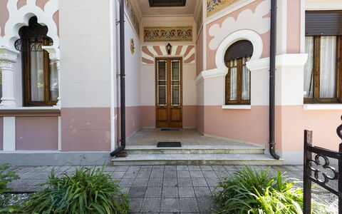 Villa Marconi: Plant, Property, Building, Window, Door, Real Estate, Facade, Symmetry, Column, House