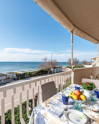 La Casa sul Mare: Sky, Cloud, Building, Urban Design, Tree, House, Neighbourhood, Leisure, Residential Area, Landscape