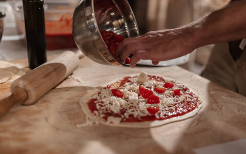 Villa Sulle Crete: Food, Tableware, Ingredient, Cuisine, Dish, Plate, Cooking