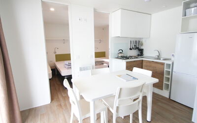 Accommodation:&nbsp;Happy Superior 673.3