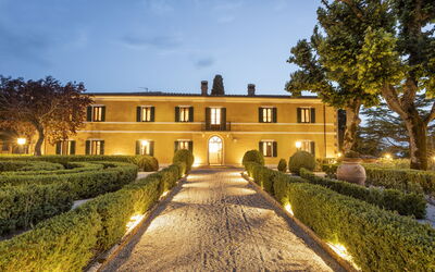 Villa Pianoia: Sky, Plant, Building, Tree, Cloud, House, Window, Grass, Landscape, Residential Area