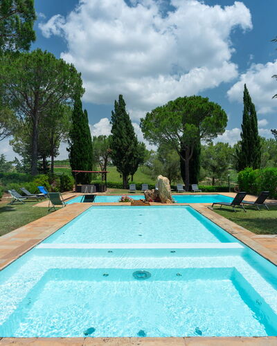 Villa Morellino: Plant, Water, Cloud, Sky, Property, Swimming Pool, Azure, Tree, Grass, Leisure