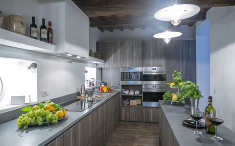 La Torre Di Panzano: Countertop, Cabinetry, Building, Kitchen, Interior Design, Kitchen Stove, Plant, Floor, Sink