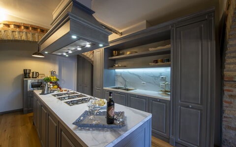 Bella Di Panzano: Cabinetry, Countertop, Property, Tap, Sink, Kitchen, Building, Wood, Kitchen Stove, Flooring