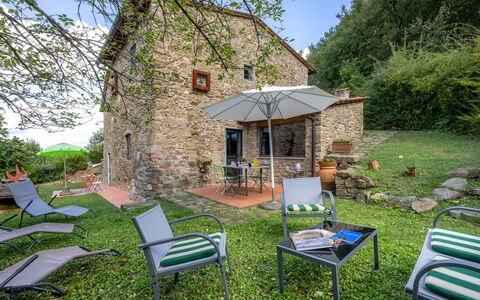 Casa Bosco D'arte Holiday Home , Greve In Chianti,: Cottage, Garden, Farmhouse, Estate, Outdoor Furniture, Yard, Backyard, Landscaping, Villa, Eco Hotel