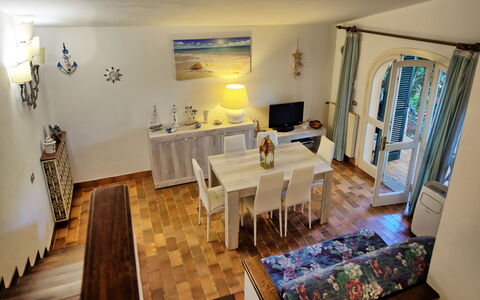 Le Dune: Table, Property, Furniture, Decoration, Wood, Chair, Living Room, Flooring, Interior Design, Floor