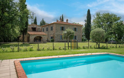 Belvedere - Falceto, Ambra, Toscana: Water, Cloud, Plant, Sky, Property, Building, Nature, Green, Tree, Swimming Pool