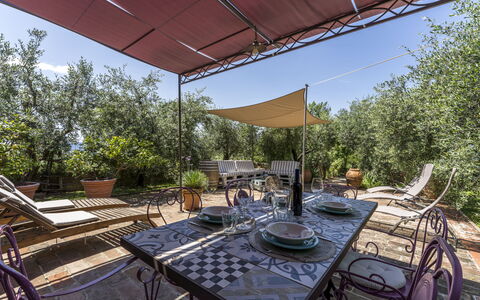 Casa Anita - Castellina In Chianti - Granaio, Tosc: Furniture, Property, Table, Chair, Sky, Plant, Flowerpot, Shade, Outdoor Furniture, Architecture