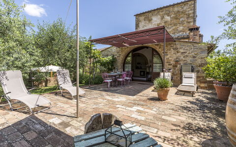Casa Anita - Castellina In Chianti - Granaio, Tosc: Plant, Sky, Property, Flowerpot, Architecture, Cloud, Outdoor Furniture, Houseplant, Chair, Shade