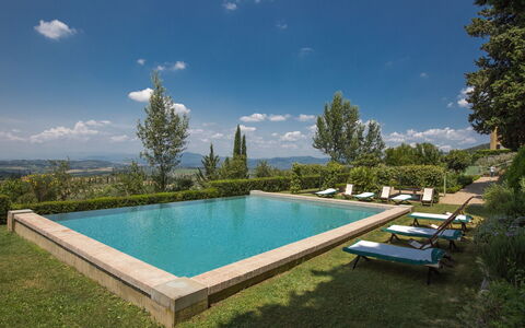 Castello Di Quarate: Cloud, Water, Plant, Sky, Swimming Pool, Building, Tree, Azure, Natural Landscape, Rectangle