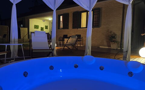 Villa Castelnuovo: Property, Blue, Water, Light, Building, Azure, Nature, Shade, Window, Architecture