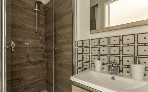 Casa Di Luca, Pool, Castelnuovo Berardenga: Plumbing Fixture, Sink, Tap, Bathroom, Building, Lighting, Architecture, Interior Design, Wall