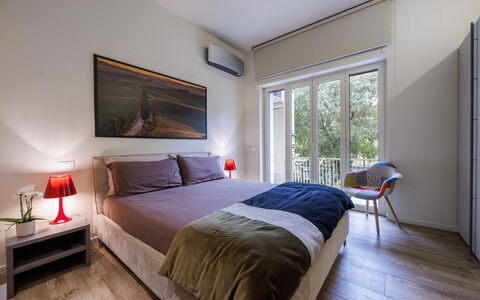 Betty Florence Charming Modern Apartment Near Piaz: Furniture, Property, Comfort, Picture Frame, Wood, Interior Design, Lamp, Shade, Floor, Pillow