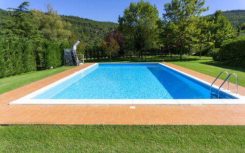 Villa Niccone: Plant, Sky, Green, Nature, Azure, Rectangle, Swimming Pool, Tree, Building, Shade