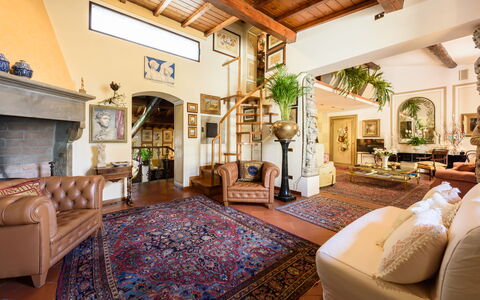 Residenza Del Desco: Plant, Picture Frame, Comfort, Decoration, Houseplant, Interior Design, Couch, Floor, Living Room, Flooring