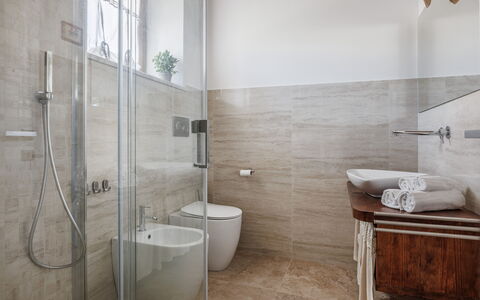 Anilde, Holiday Home with Pool, Wifi, Tuscany: Brown, Plumbing Fixture, Building, Tap, Property, Bathroom, Interior Design, Bathroom Sink