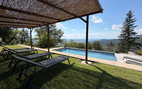 Villa Luana: Swimming Pool, Mountain Range, Hill Station, Shade, Outdoor Furniture, Eco Hotel, Resort, Ridge, Balcony, Porch