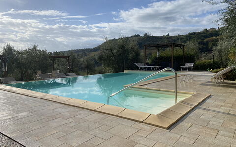 Villa Le Ripe Apartments - Gambassi Terme, Toscana: Water, Cloud, Sky, Water Resources, Swimming Pool, Rectangle, Outdoor Furniture, Tree, Shade, Plant