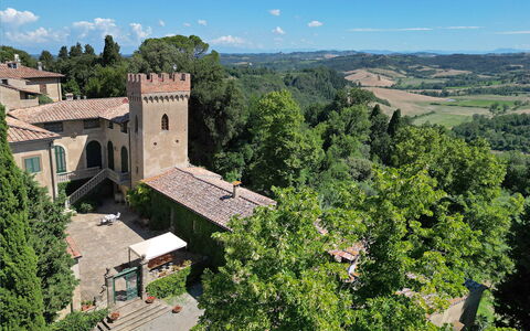 Torre Di Montelopio: Cloud, Building, Sky, Window, Tree, Plant, Vegetation, Highland, Natural Landscape, Landscape