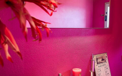 Villa Botinaccio: Tap, Sink, Plumbing Fixture, Bathroom Sink, Purple, Light, Bathroom, Interior Design, Lighting, Pink