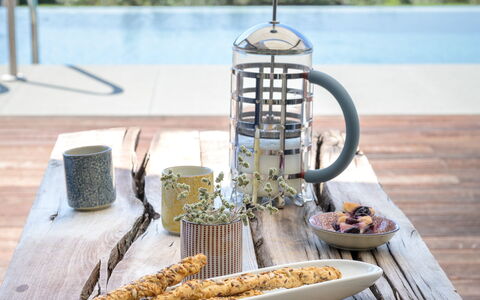 Villa Lilli & Spa: Food, Tableware, Water, Table, Wood, Body Of Water, Tree, Outdoor Furniture, Vehicle, Leisure