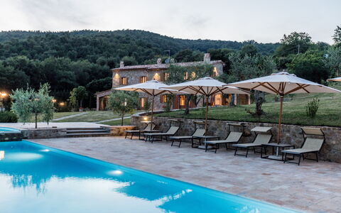 Villa Niccione: Water, Sky, Cloud, Plant, Property, Building, Swimming Pool, Tree, Arecales, Seaside Resort