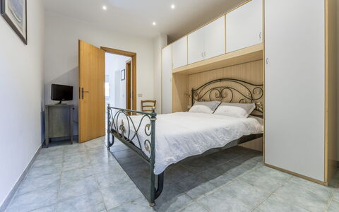 Casa Verdi,near The Beach - Viareggio, Toscana: Furniture, Property, Comfort, Wood, Building, Interior Design, Bed, Bed Frame, Floor