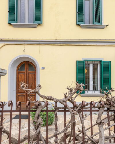 Il Cortile: Window, Property, Plant, Azure, Wood, Building, Architecture, Fence, Neighbourhood