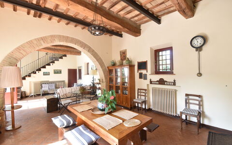 Podere Le Muricce: Furniture, Property, Table, Picture Frame, Wood, Interior Design, Houseplant, Building, Chair, Living Room