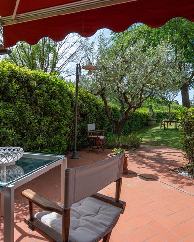 Casa Bellosguardo a Vinci: Plant, Furniture, Property, Table, Shade, Chair, Outdoor Furniture, Tree, Leisure, Outdoor Table