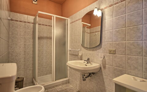 Accommodation:&nbsp;Orciaia