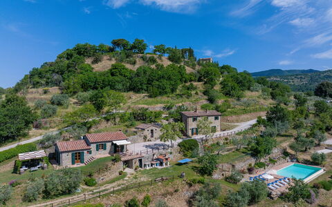 Casale Della Torre: Cloud, Plant, Sky, Plant Community, Building, Mountain, Ecoregion, Natural Landscape, House, Tree