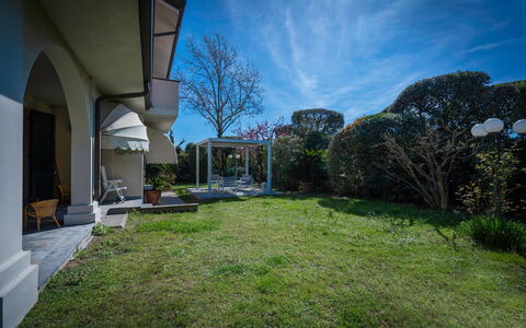 Villa Le Fontanelle In Forte Dei Marmi With Ac: Sky, Cloud, Plant, Property, Land Lot, Tree, Building, Urban Design, Grass, Real Estate