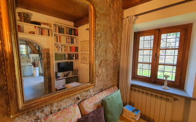 Il Cantuccio 1: Property, Mirror, Window, Furniture, Picture Frame, Wood, Interior Design, Shelf, Architecture, Living Room